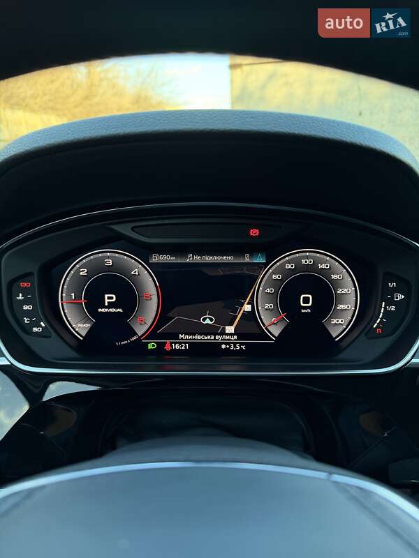 Седан Audi A8 2018 в Рівному