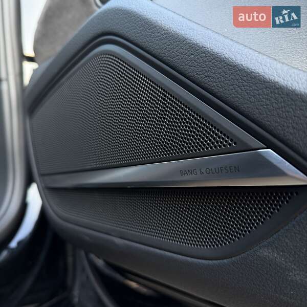 Седан Audi A8 2018 в Рівному