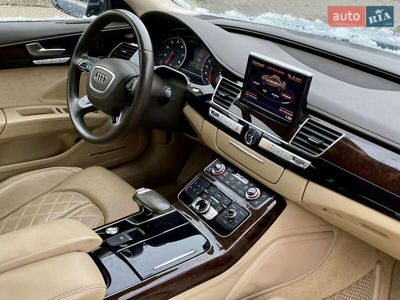 Седан Audi A8 2013 в Киеве