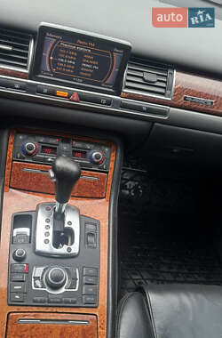 Седан Audi A8 2006 в Киеве