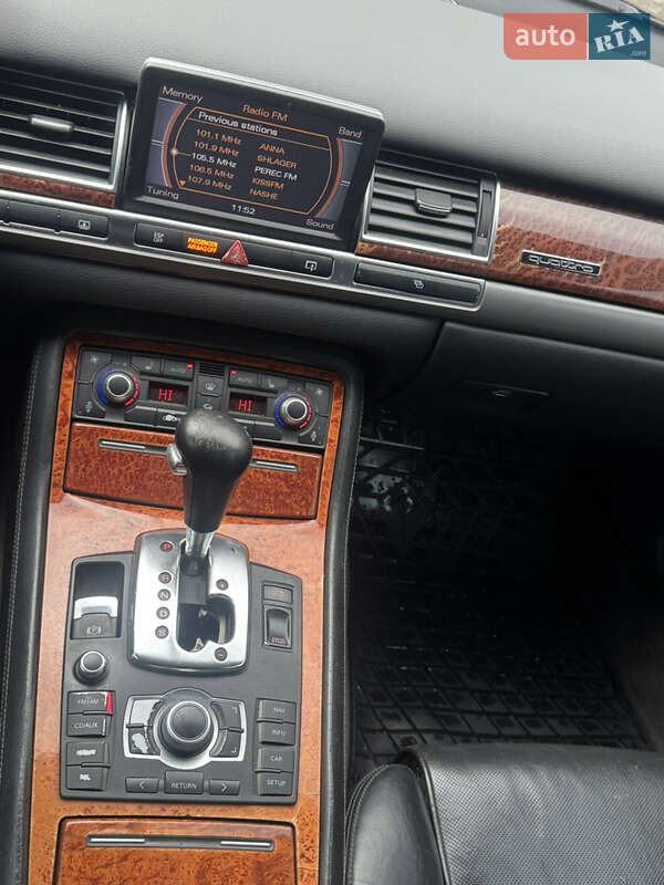 Седан Audi A8 2006 в Киеве