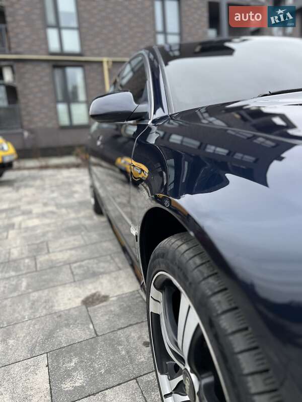 Седан Audi A8 2004 в Львові