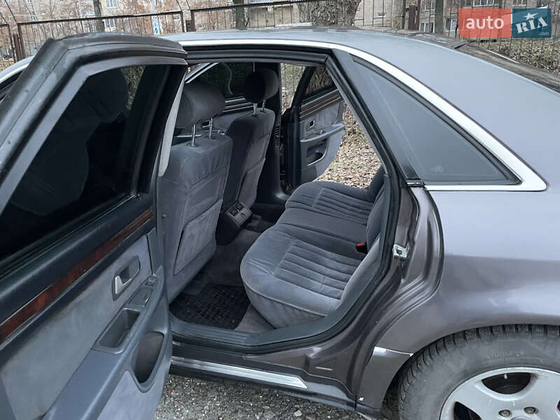 Седан Audi A8 1996 в Києві
