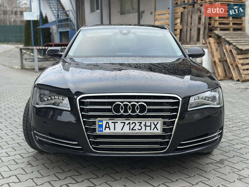Седан Audi A8 2012 в Ивано-Франковске