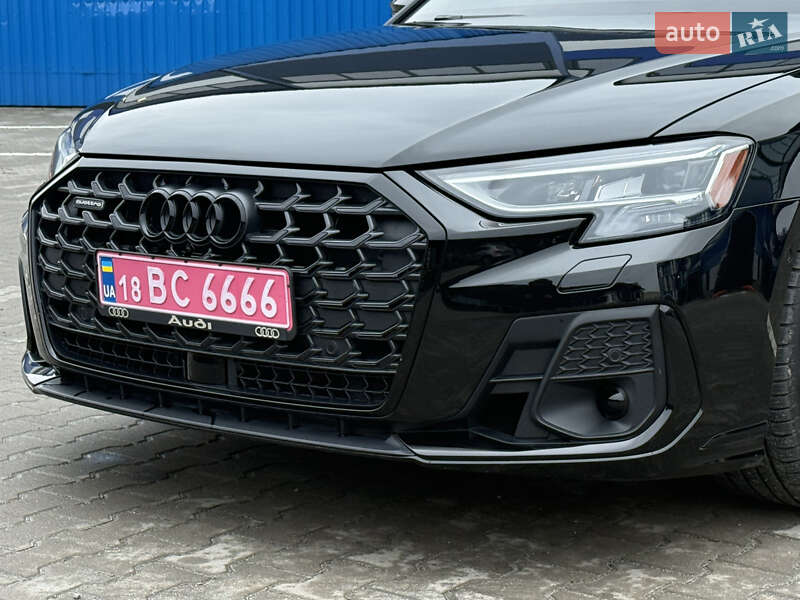Седан Audi A8 2024 в Ровно