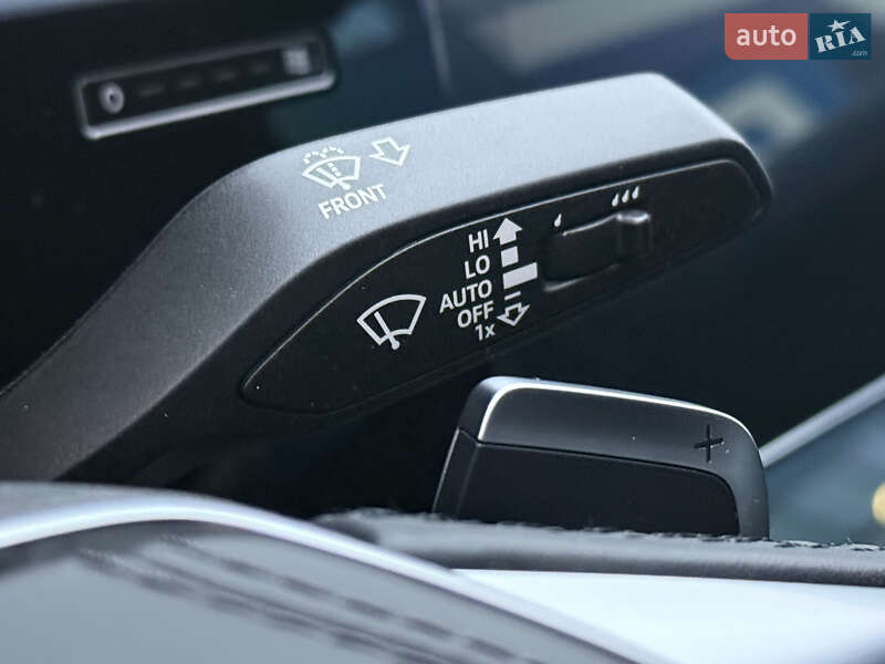 Седан Audi A8 2024 в Ровно