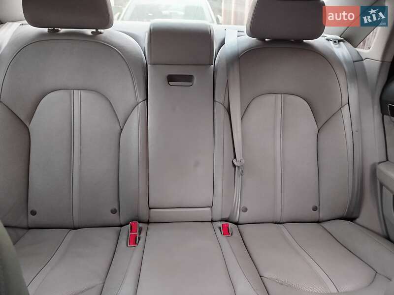 Седан Audi A8 2013 в Киеве фото 27 Седан Audi A8 2013 в Киеве