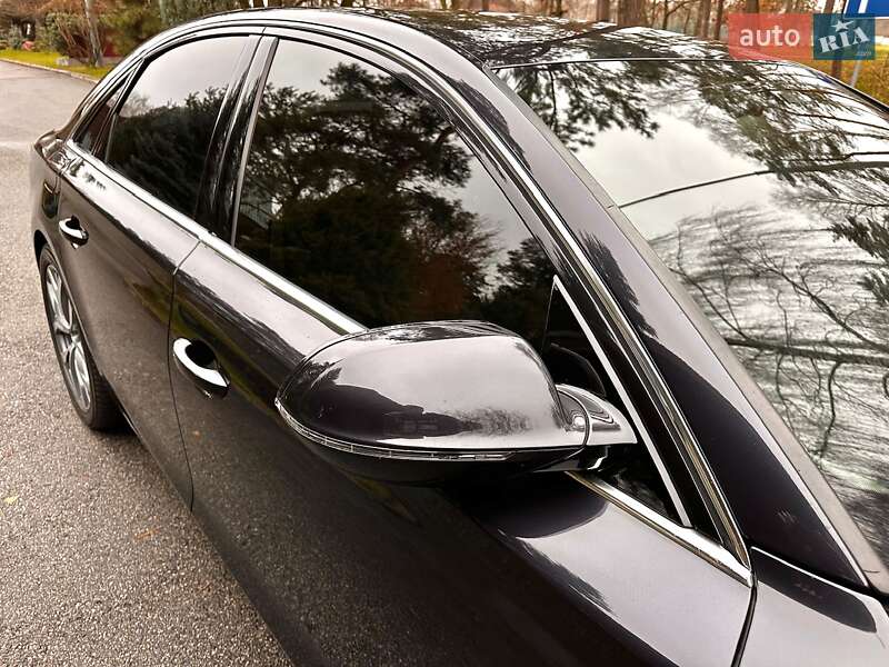 Седан Audi A8 2014 в Киеве