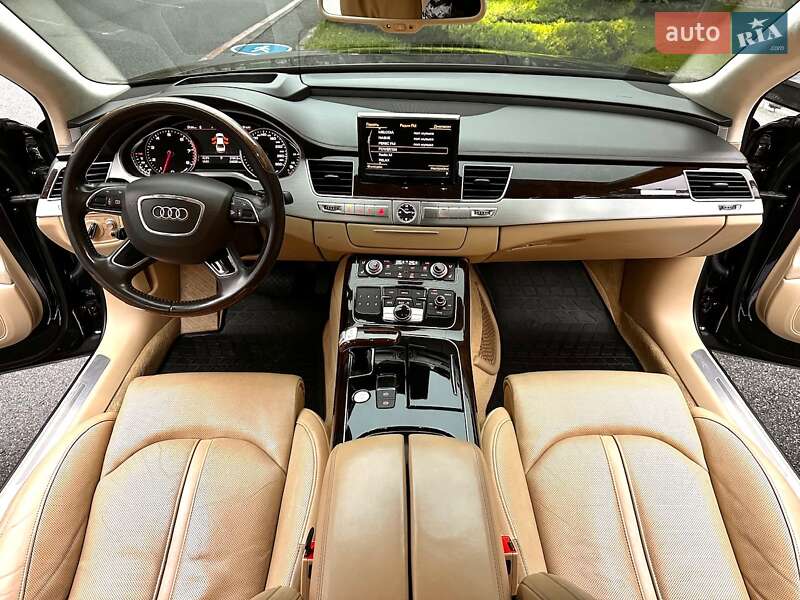 Седан Audi A8 2014 в Киеве