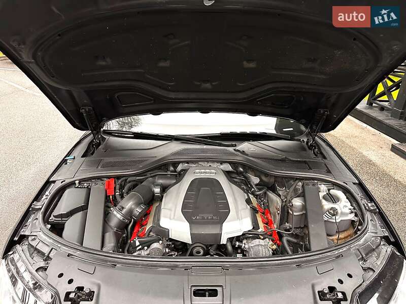 Седан Audi A8 2014 в Киеве