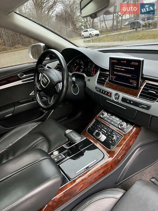 Седан Audi A8 2010 в Новояворовске фото 28 Седан Audi A8 2010 в Новояворовске