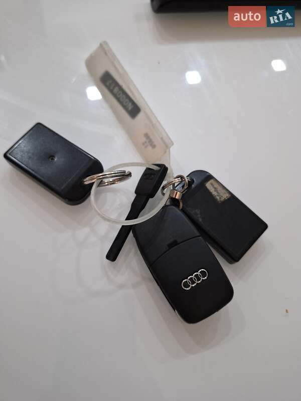 Седан Audi A8 2002 в Киеве фото 89 Седан Audi A8 2002 в Киеве