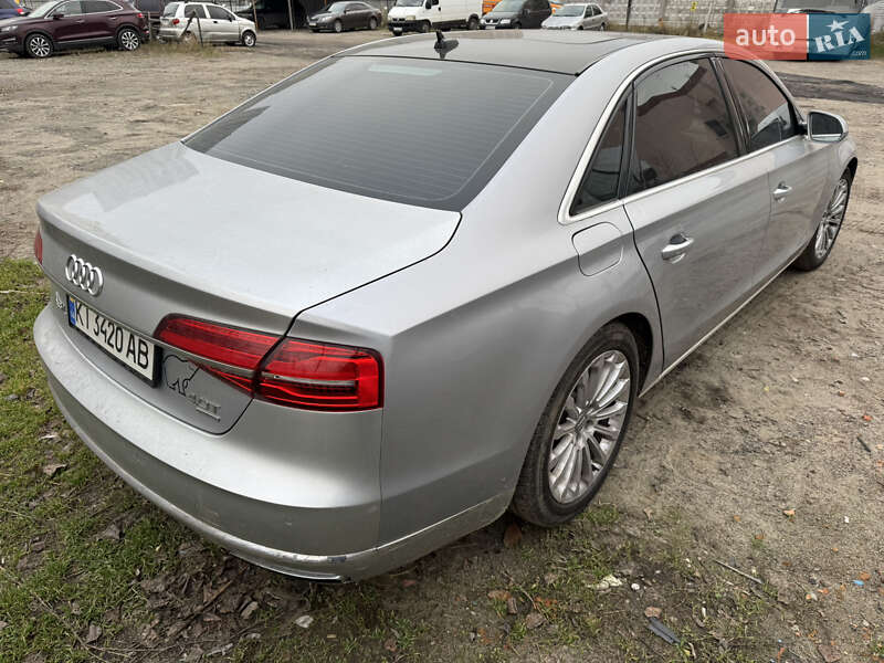 Седан Audi A8 2015 в Киеве