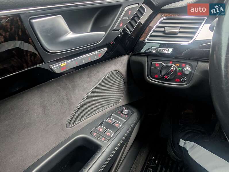 Седан Audi A8 2014 в Борисполе