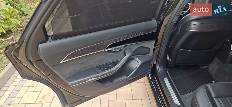 Седан Audi A8 2020 в Тернополе