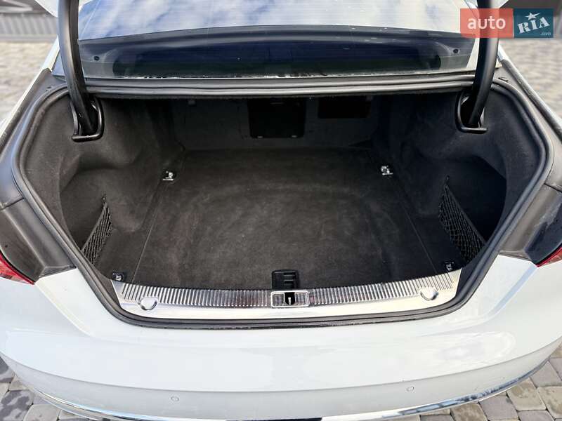 Седан Audi A8 2016 в Львове фото 26 Седан Audi A8 2016 в Львове