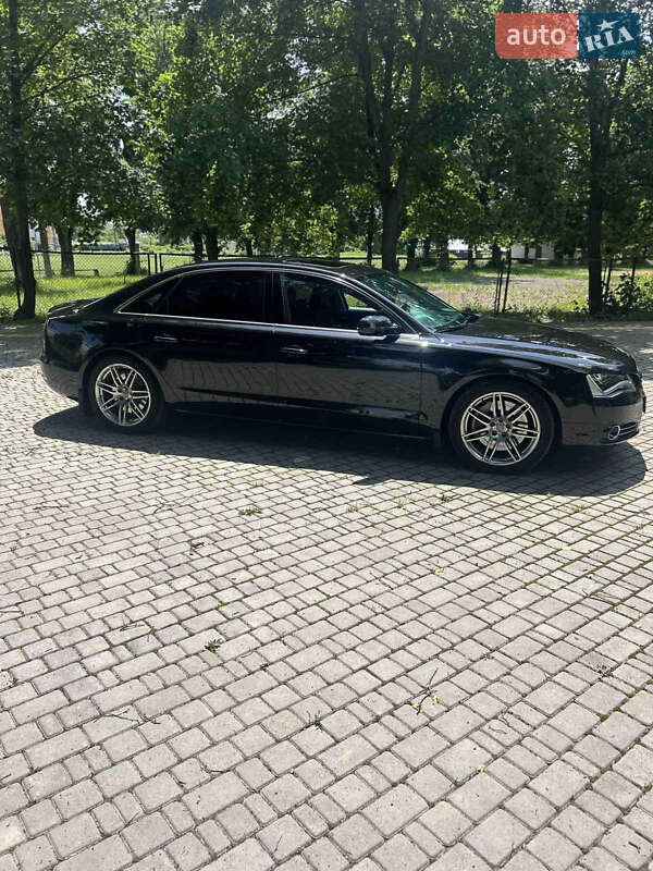 Седан Audi A8 2013 в Сокирянах