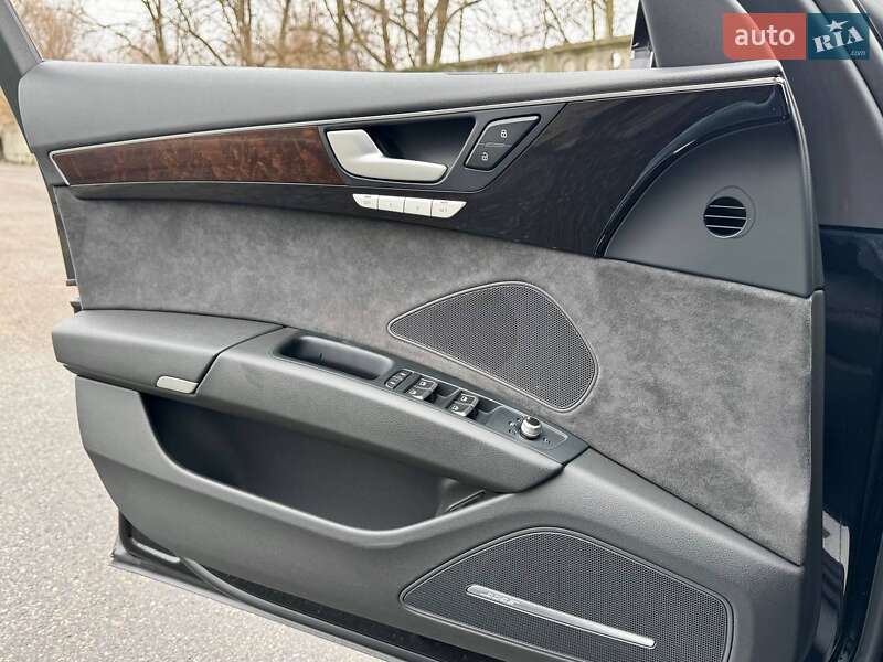 Седан Audi A8 2014 в Киеве фото 50 Седан Audi A8 2014 в Киеве