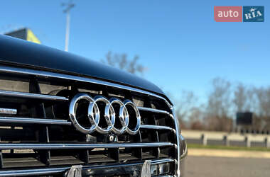 Седан Audi A8 2015 в Киеве