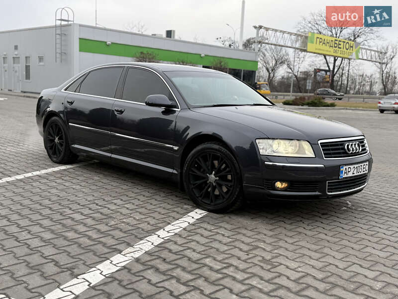 Седан Audi A8 2004 в Киеве