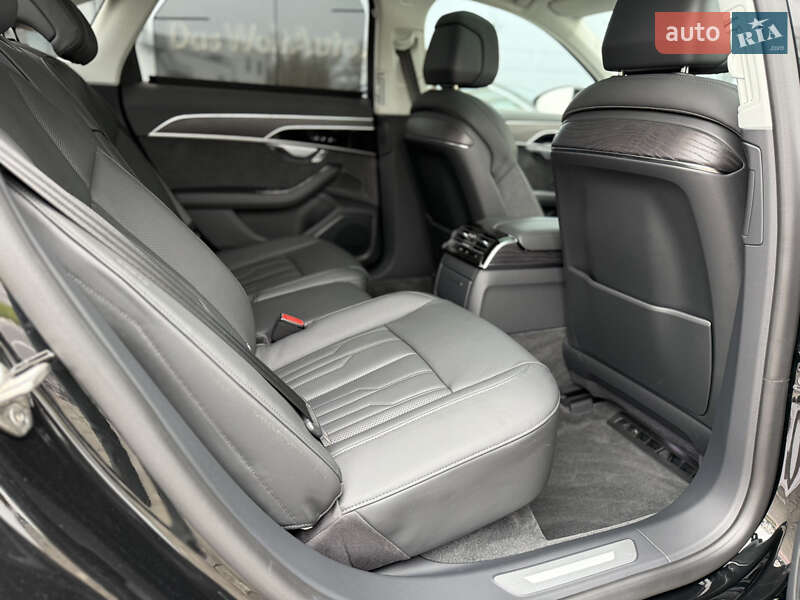 Седан Audi A8 2024 в Хмельницком