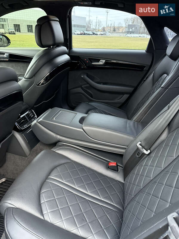 Седан Audi A8 2014 в Киеве