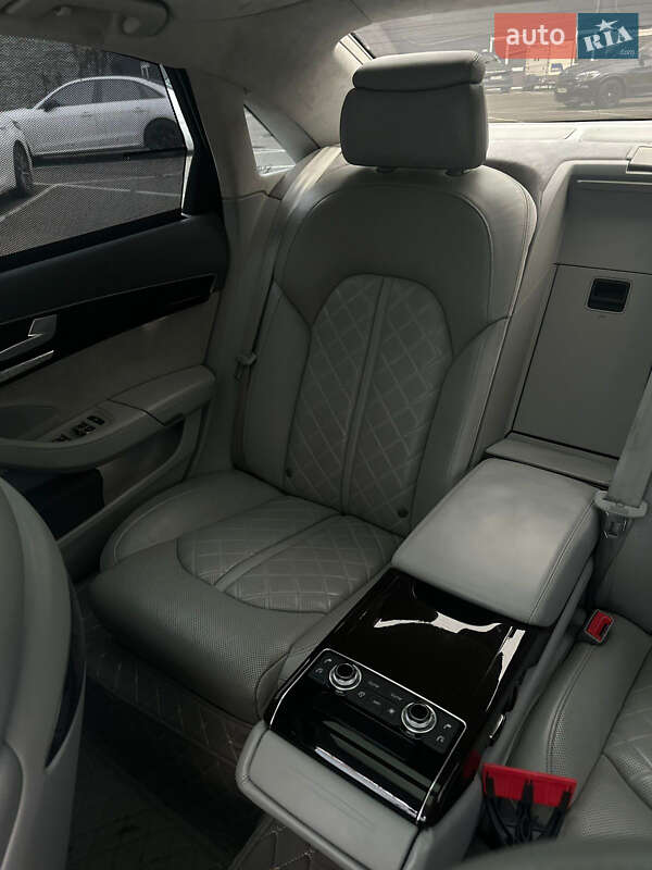 Седан Audi A8 2017 в Киеве фото 18 Седан Audi A8 2017 в Киеве