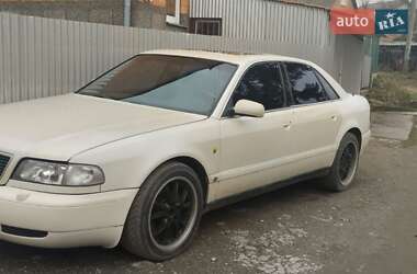 Седан Audi A8 1996 в Виннице