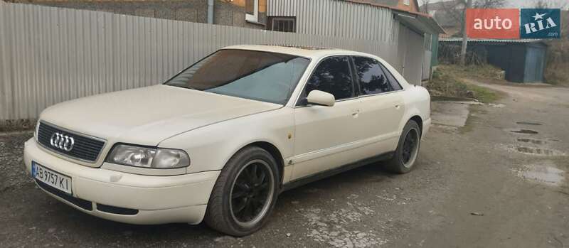 Седан Audi A8 1996 в Виннице