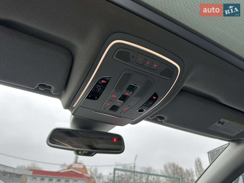 Седан Audi A8 2017 в Киеве фото 27 Седан Audi A8 2017 в Киеве