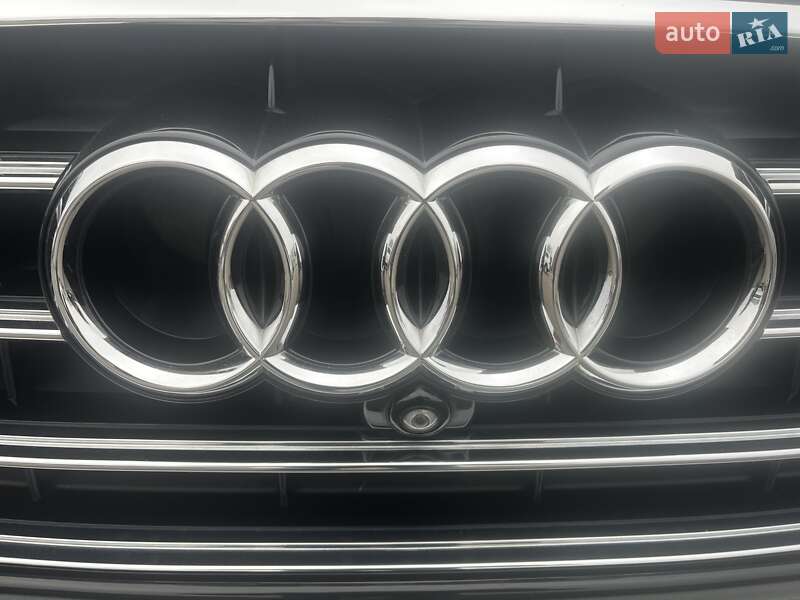 Седан Audi A8 2015 в Киеве фото 9 Седан Audi A8 2015 в Киеве