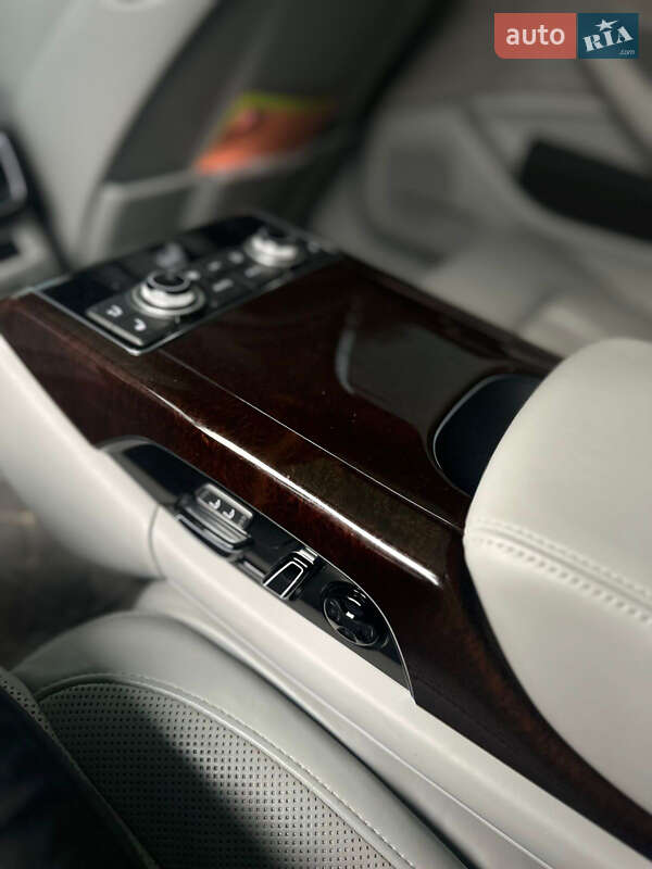 Седан Audi A8 2017 в Киеве