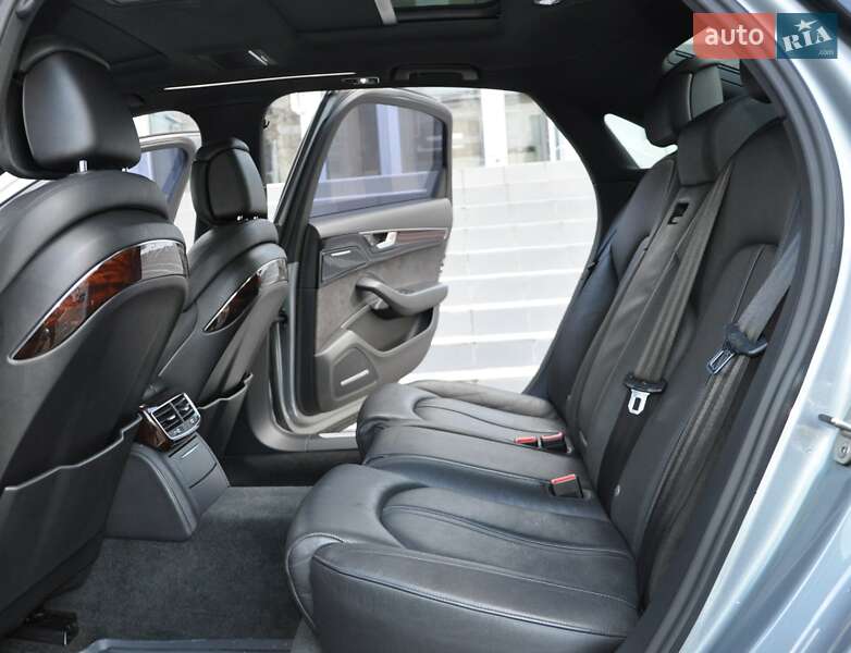 Седан Audi A8 2013 в Одессе