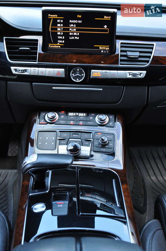 Седан Audi A8 2013 в Одессе