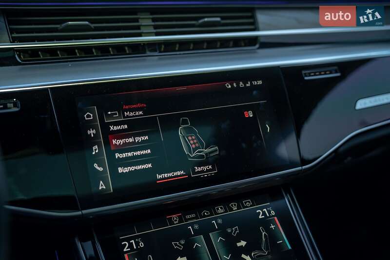 Седан Audi A8 2021 в Черновцах