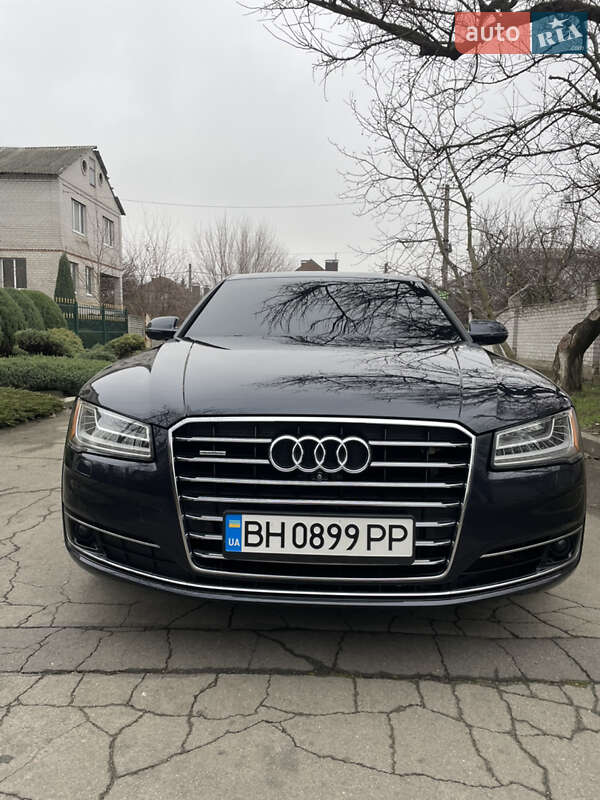Седан Audi A8 2015 в Днепре