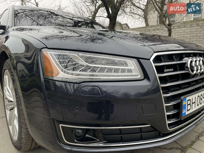Седан Audi A8 2015 в Днепре