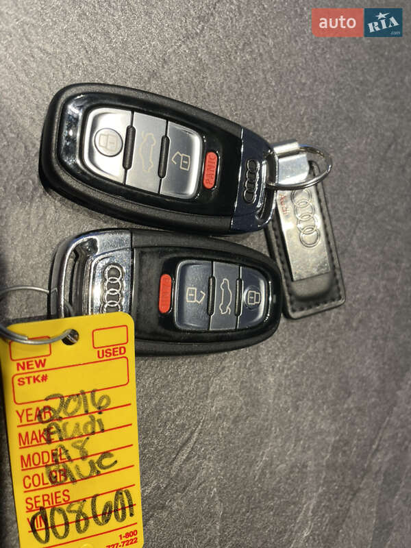 Седан Audi A8 2015 в Днепре