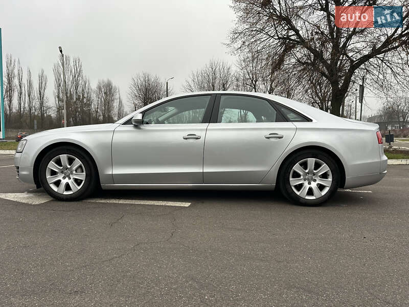Седан Audi A8 2012 в Киеве