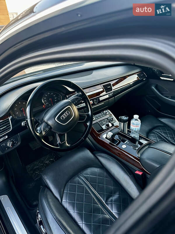 Седан Audi A8 2013 в Киеве