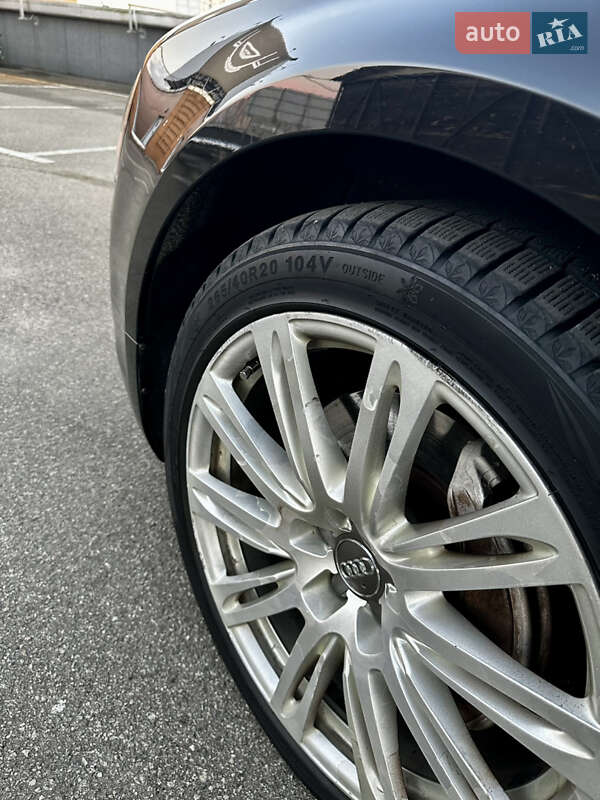Седан Audi A8 2013 в Киеве