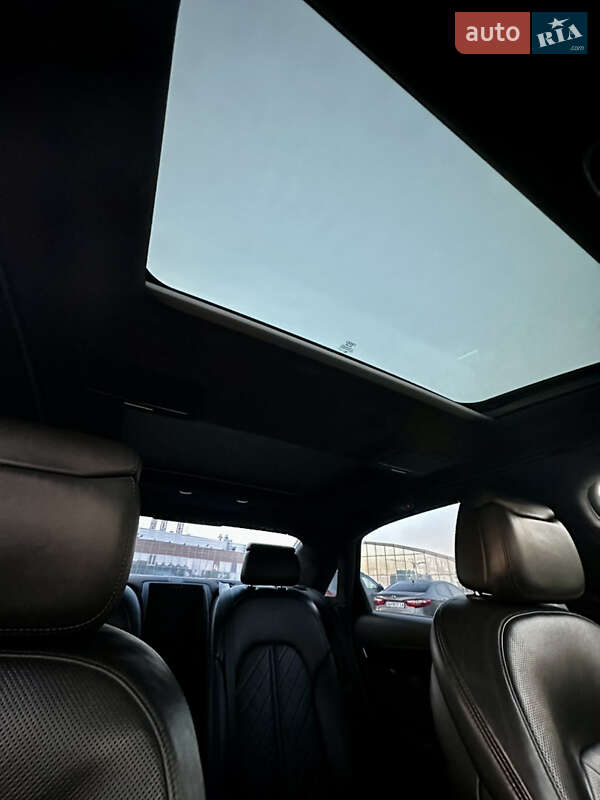 Седан Audi A8 2013 в Киеве