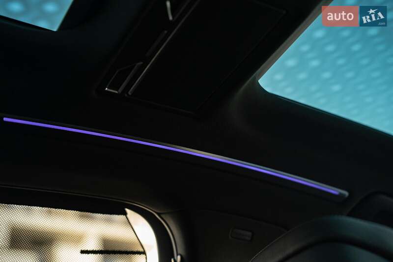 Седан Audi A8 2021 в Черновцах