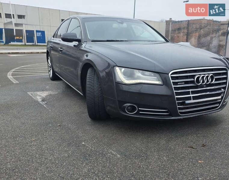 Седан Audi A8 2012 в Киеве