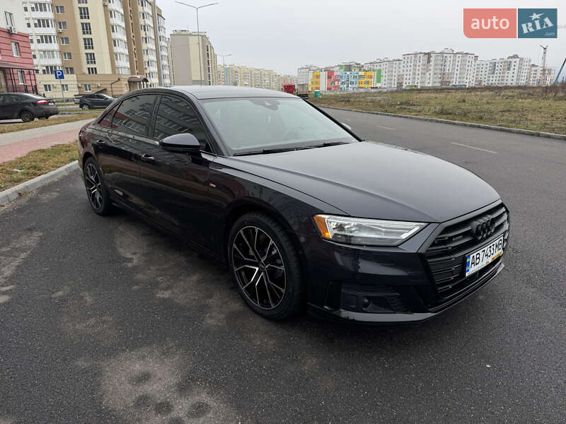 Седан Audi A8 2021 в Виннице