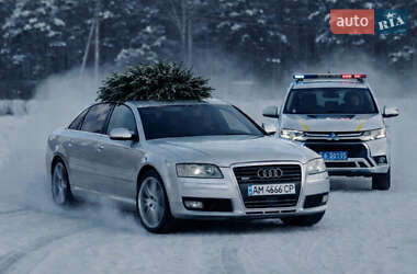 Седан Audi A8 2009 в Звягеле