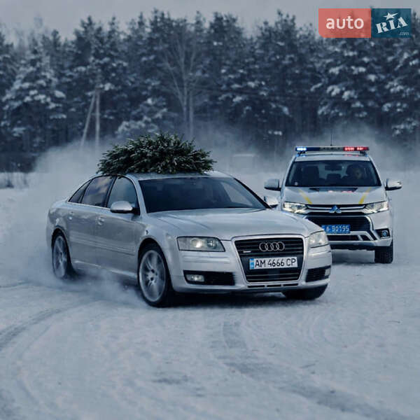 Седан Audi A8 2009 в Звягелі