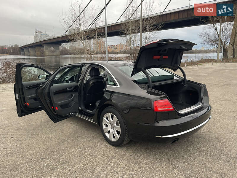 Седан Audi A8 2013 в Киеве