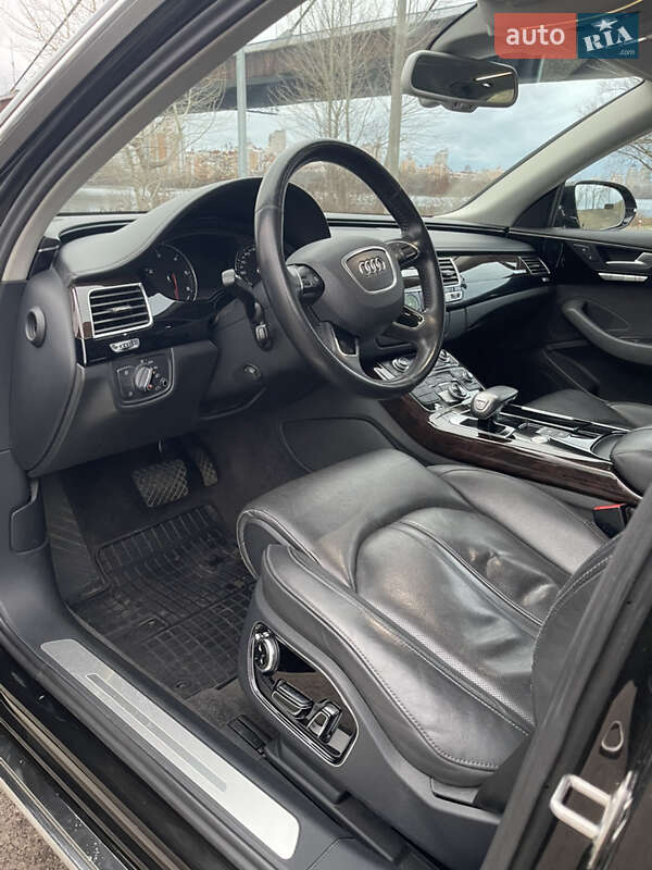 Седан Audi A8 2013 в Киеве