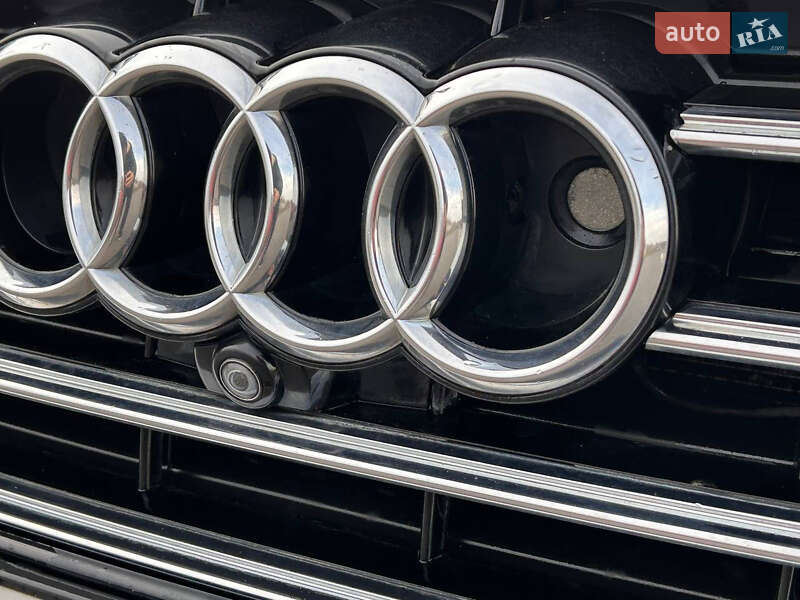 Седан Audi A8 2013 в Киеве